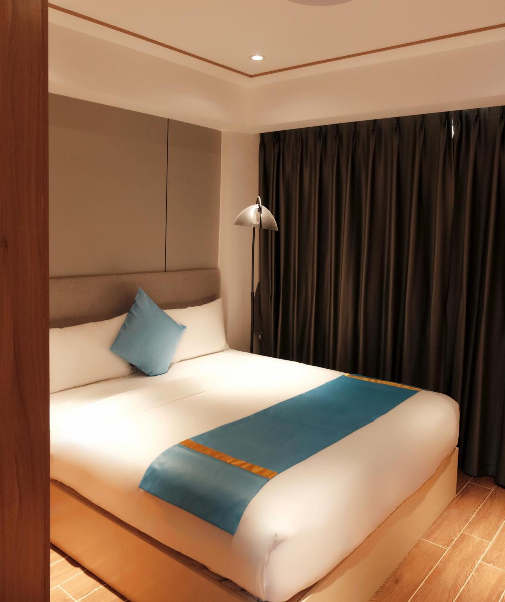 Deluxe Family Suite