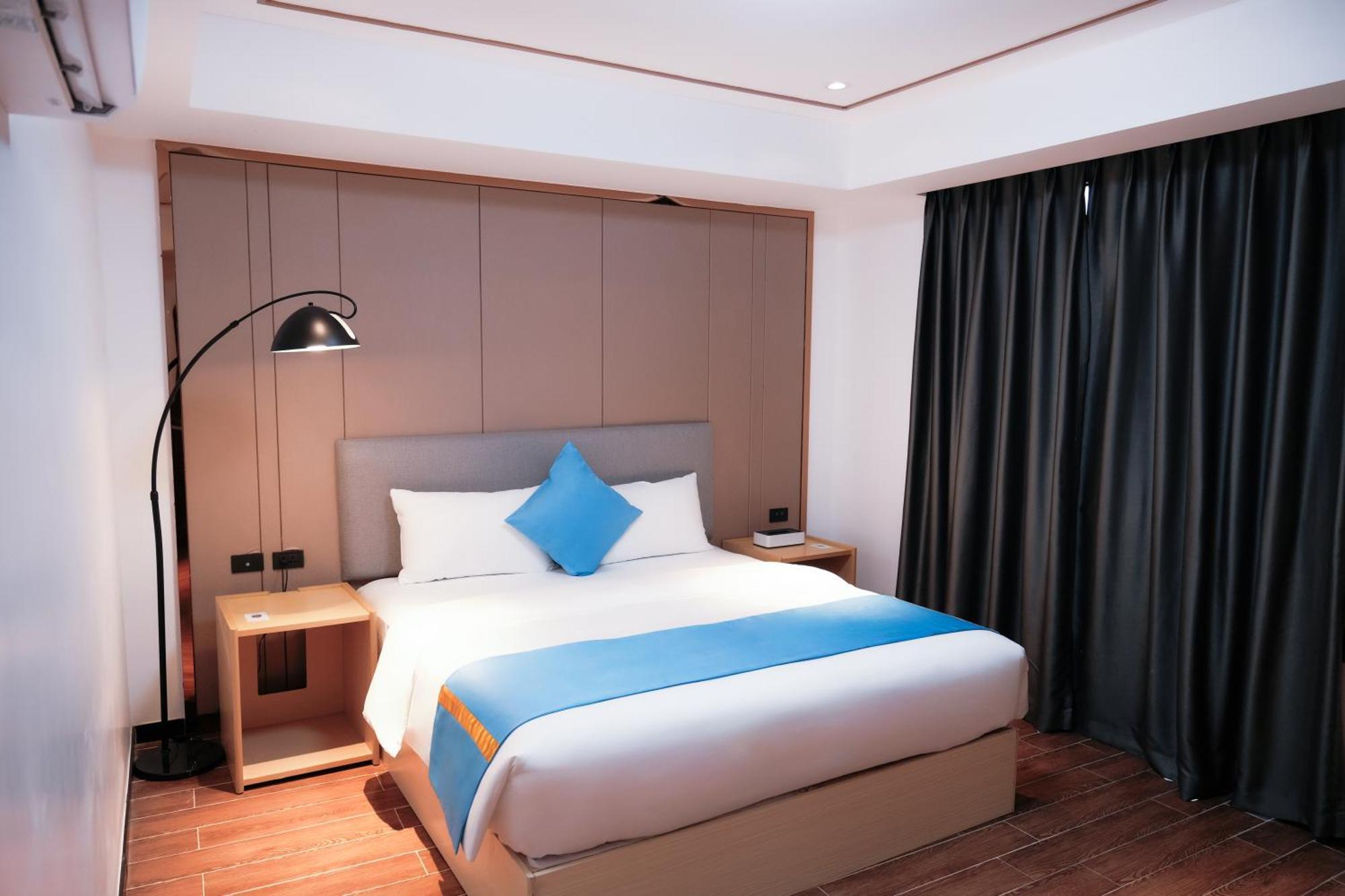 Deluxe Family Suite