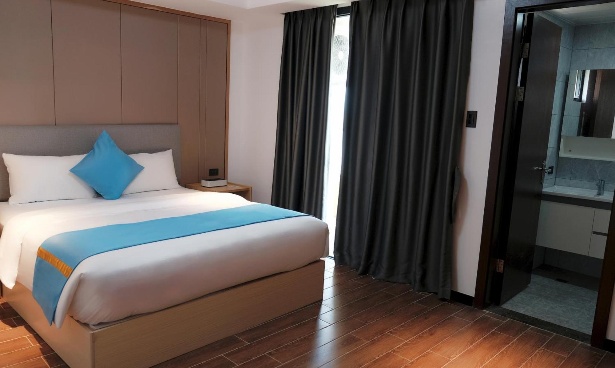 Deluxe Family Suite