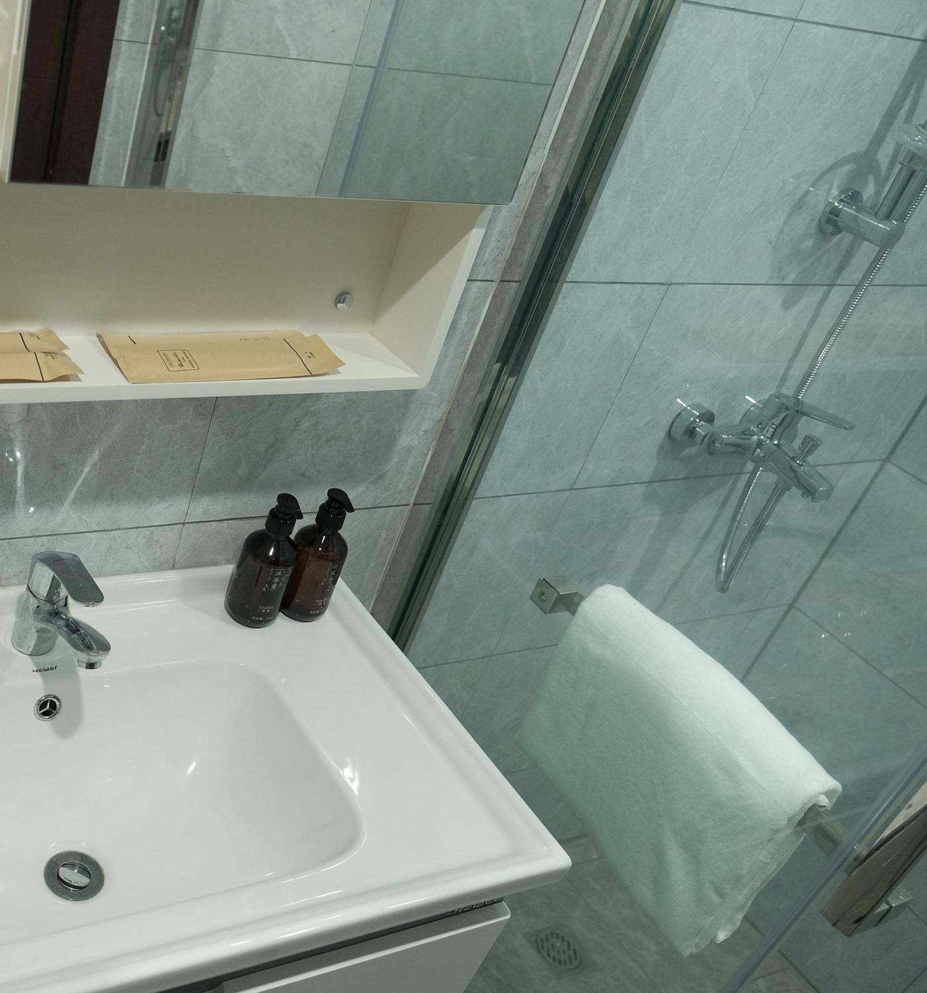 Deluxe Family Suite